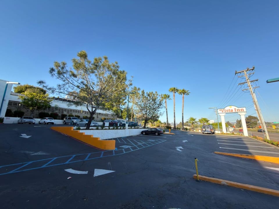 Vista Inn Hotel in Vista