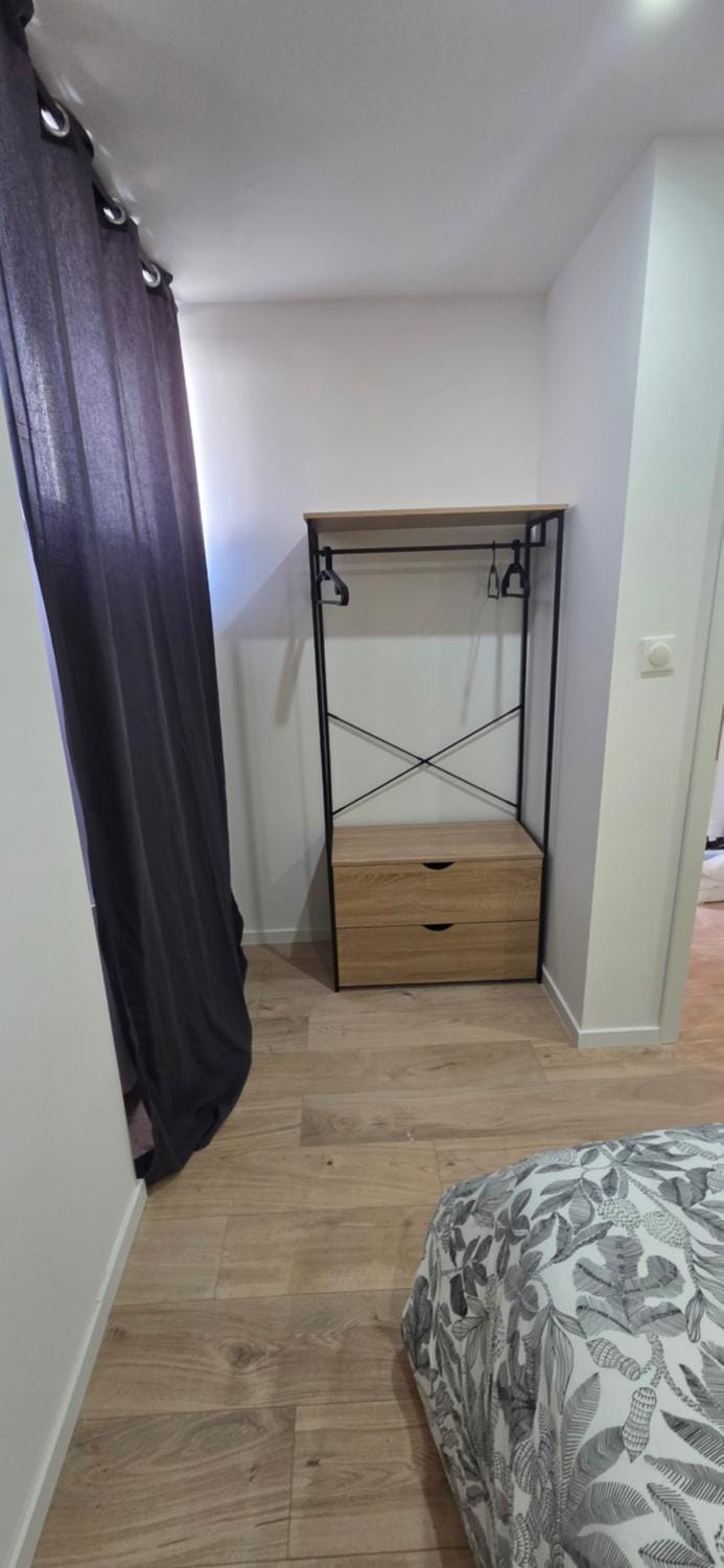 Bedroom, storage