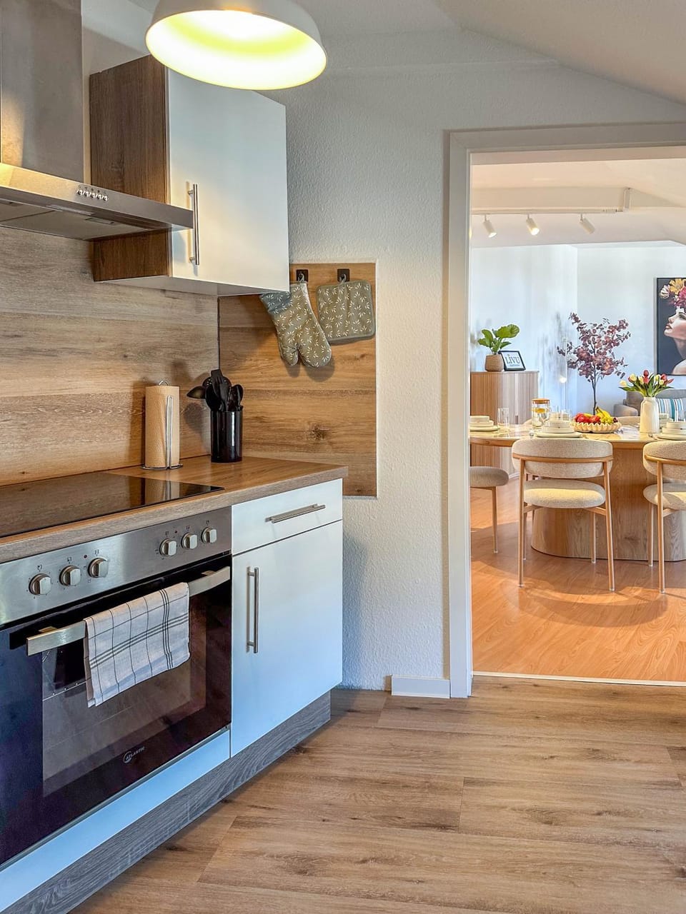 Kitchen or kitchenette, Dining area, dishwasher, oven, stove, stove, kitchen, kitchen