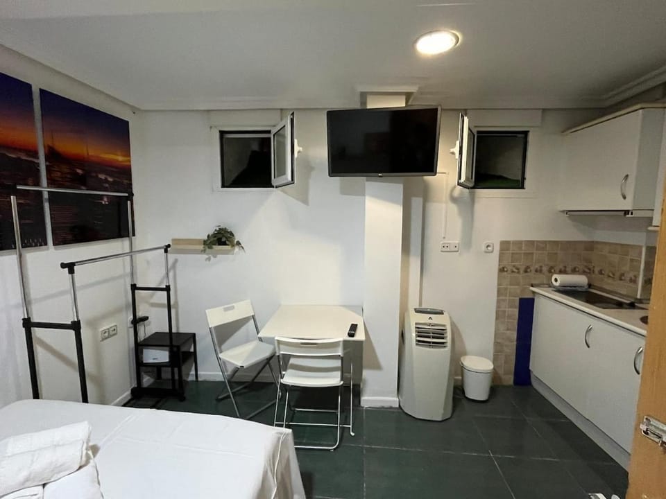 Small Studio in Central Madrid Apartment in Madrid