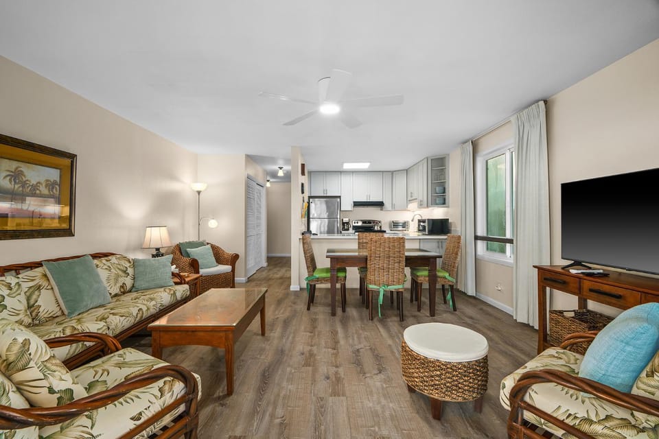 Pono Kai Resort by Chase N Rainbows - 2 Bedroom Partial Ocean View #G308 Apartment in Kapaa