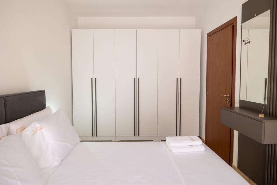 Bedroom, wardrobe
