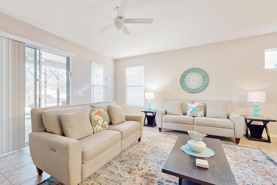 Living room, Seating area