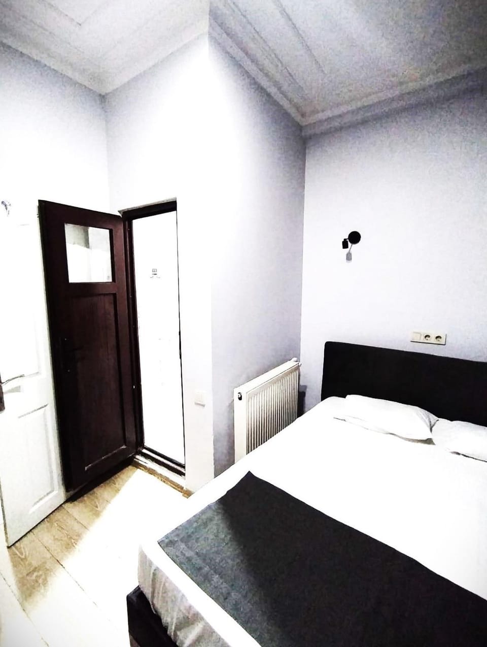 Bed, Photo of the whole room, Bedroom, internet