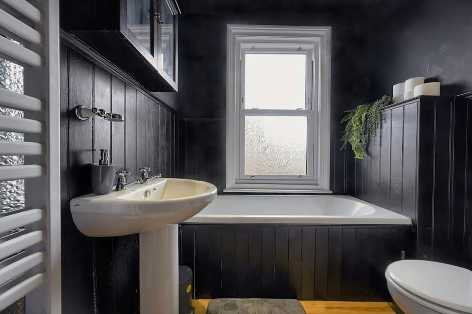 Bathroom, Bath