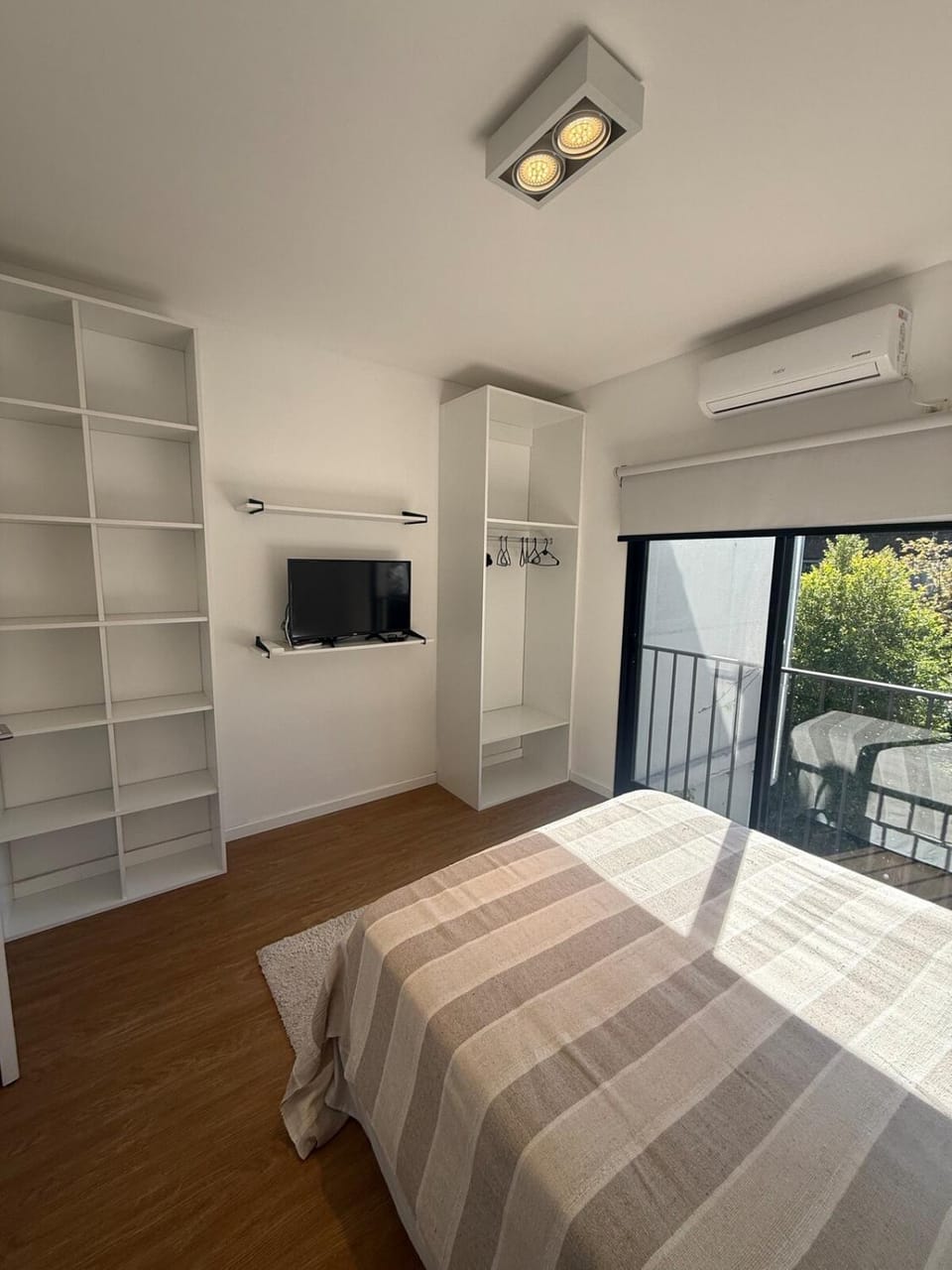 Departamento moderno con patio y pileta Apartment in Rosario