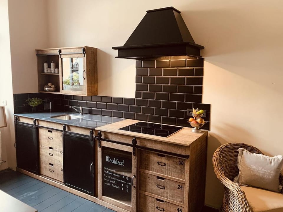 Ferienhaus für 8 Pers mit 4 Apartments, 2xSauna, Dampfbad, Dachterrasse, Weinkeller, 1A-Lage House in Rhineland-Palatinate