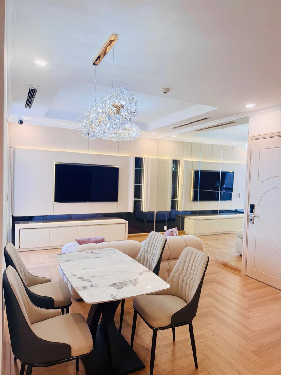 Moon73 homestay Apartment in Hanoi