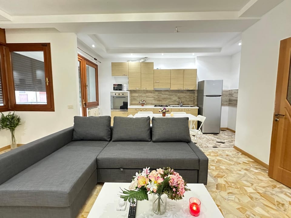 Kitchen or kitchenette, Living room, Dining area, oven, stove