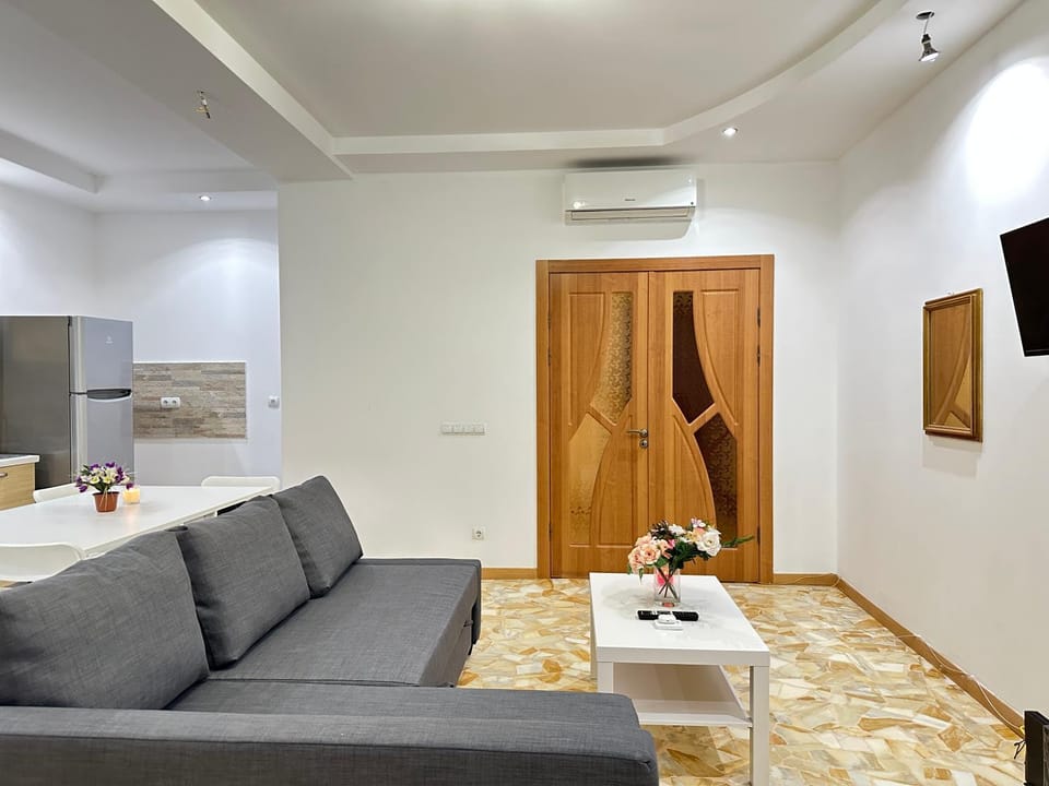 Living room, Seating area, Dining area, air conditioner