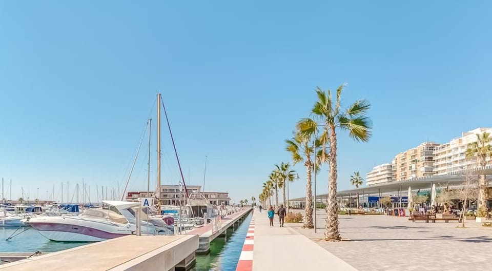 Marina Apartment in Santa Pola