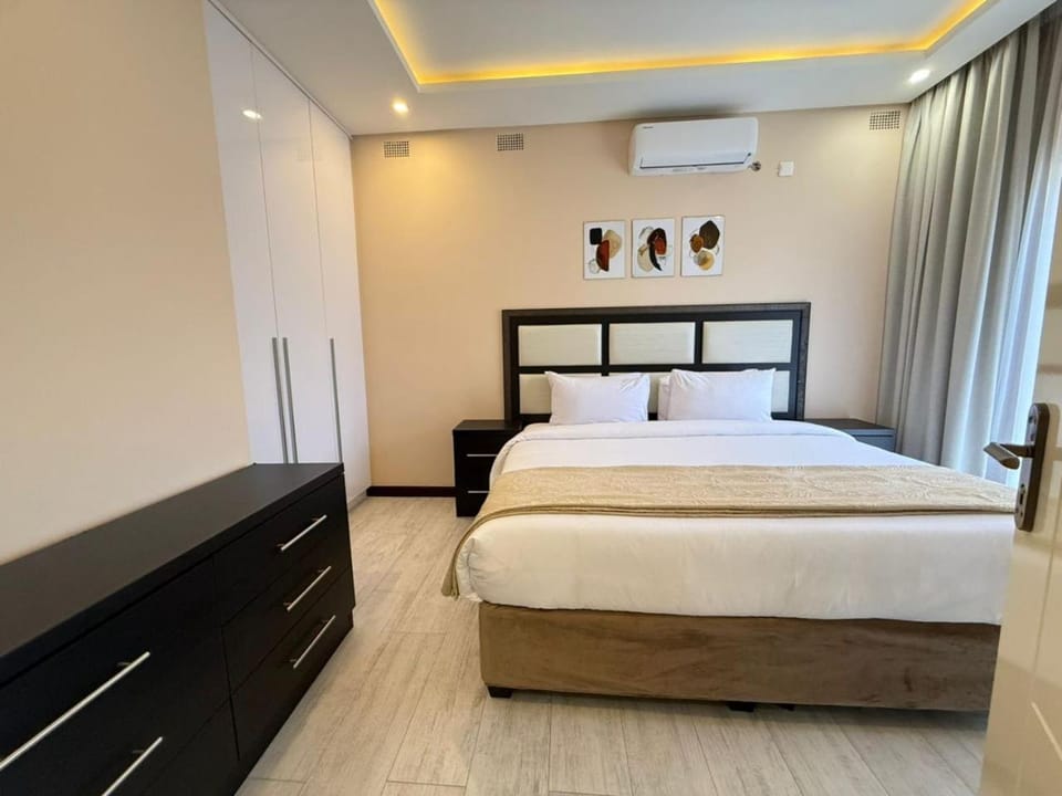 Bed, Bedroom, air conditioner