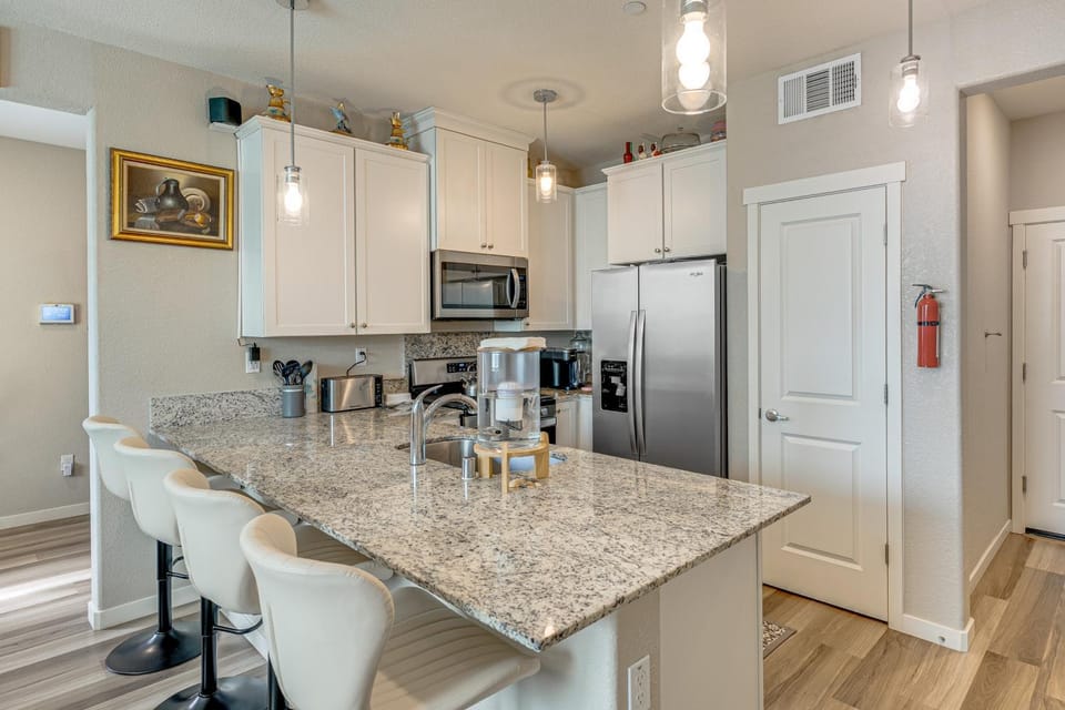 Explore, Shop and Relax! Getaway in West Sacramento House in West Sacramento