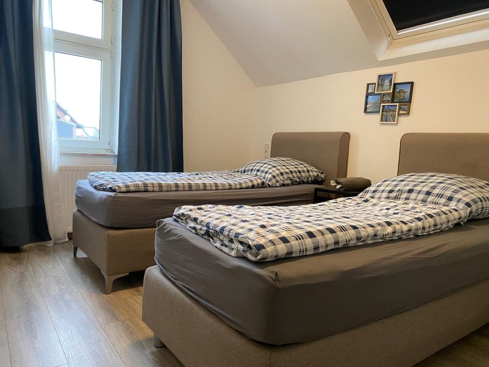 Ferienwohnung Modern 2 Rooms 4 Beds Apartment in Essen