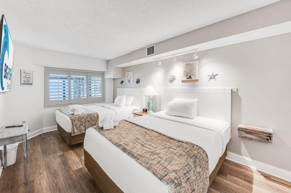 Beautifully Decorated Condo with Amzing Ocean View House in North Myrtle Beach