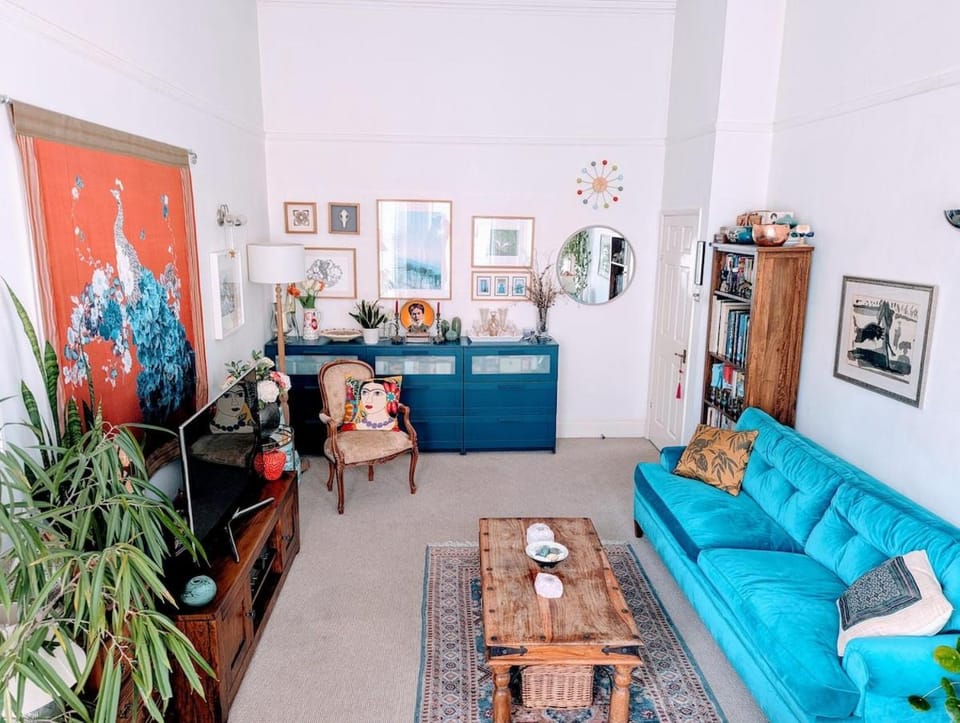 Bright and eclectic Hove apartment by the sea Apartment in Hove