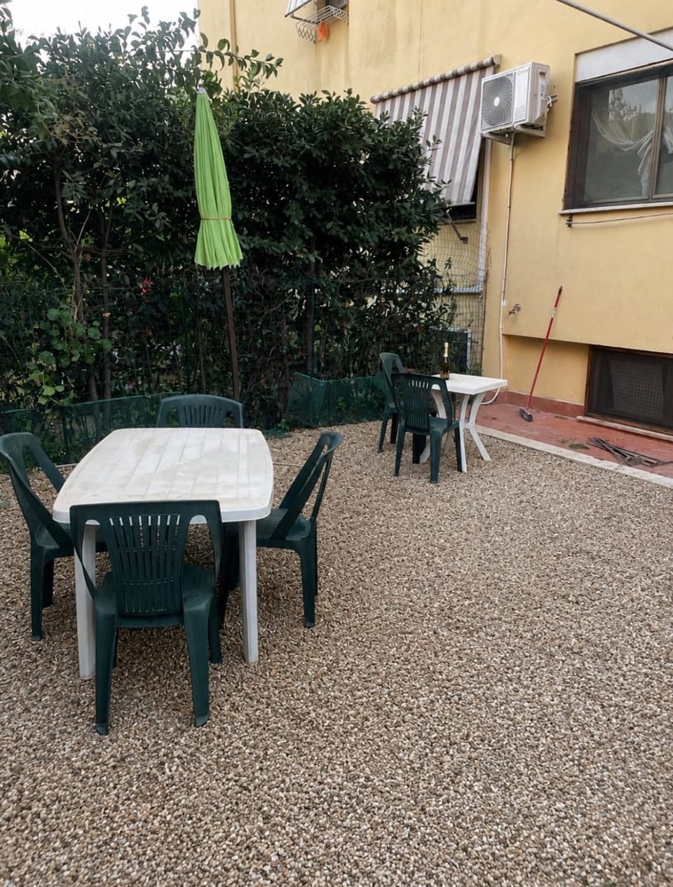 Patio, Dining area