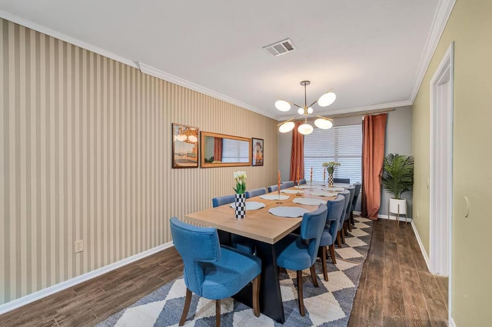 Your Family Relax Getaway Villa in League City