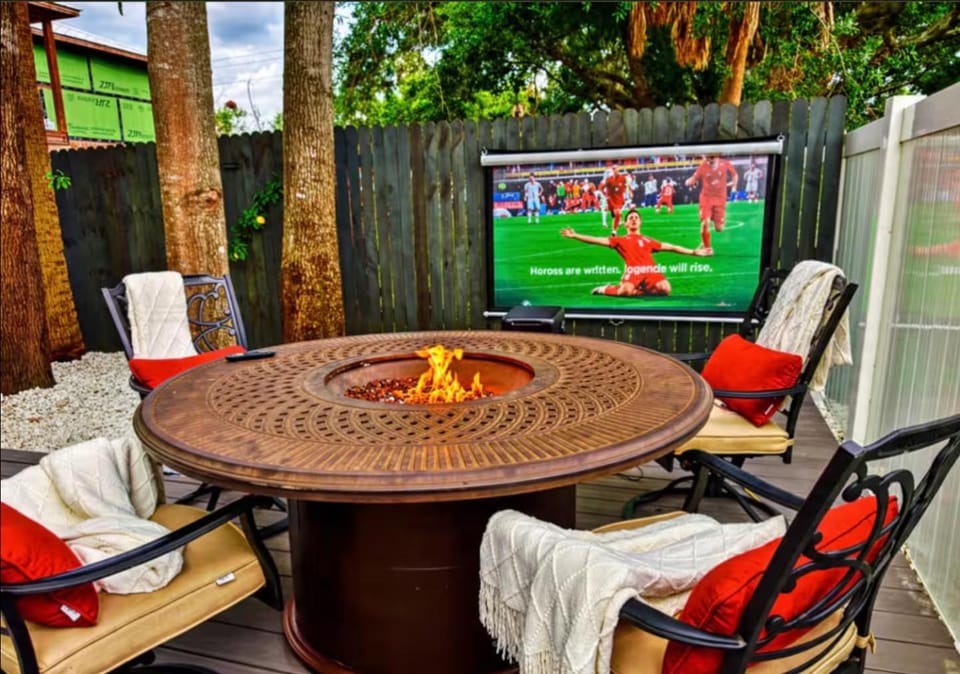 Patio, TV and multimedia, Evening entertainment