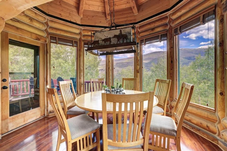 Lincoln Lodge - Hot Tub, Fireplace House in Silverthorne
