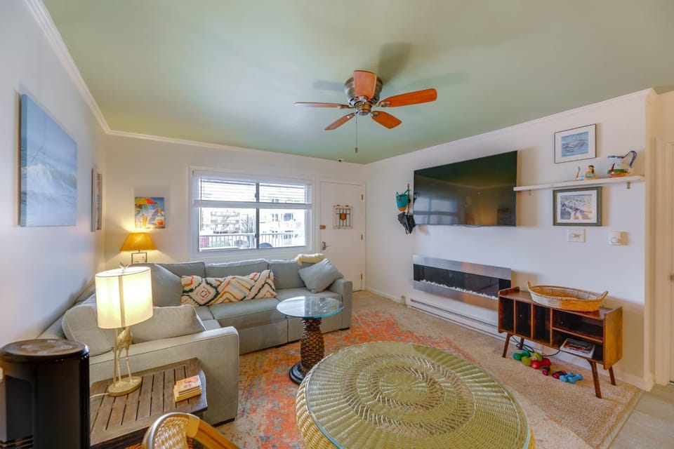 Beachside Bliss! Ocean City Condo w/ Large Balcony House in Ocean City
