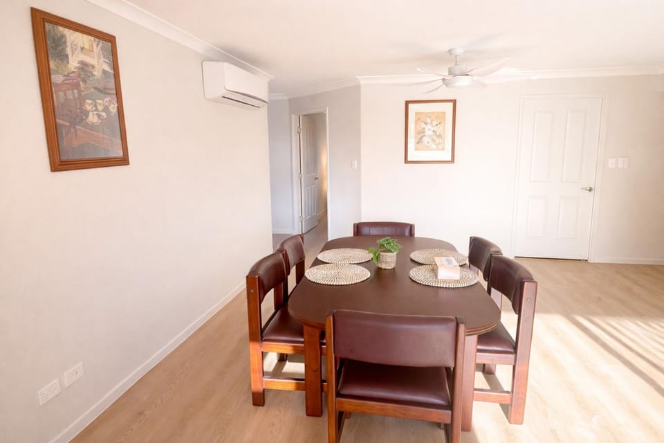 Brand New 4 Bedroom House House in Redland Bay