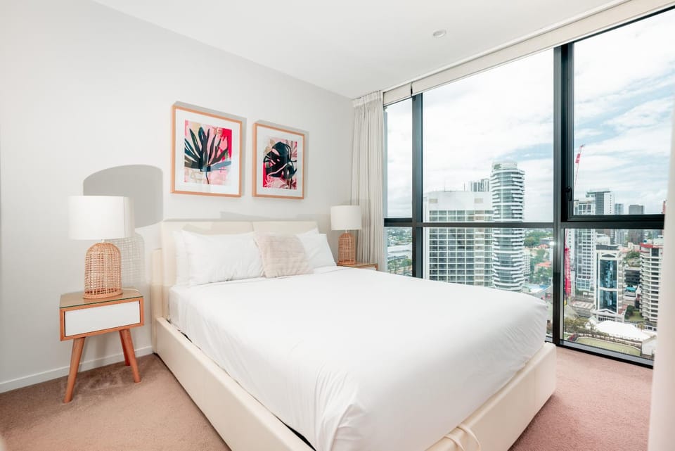Bed, Photo of the whole room, Bedroom, City view