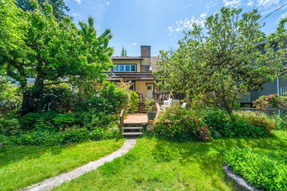 Property building, Garden, Garden view