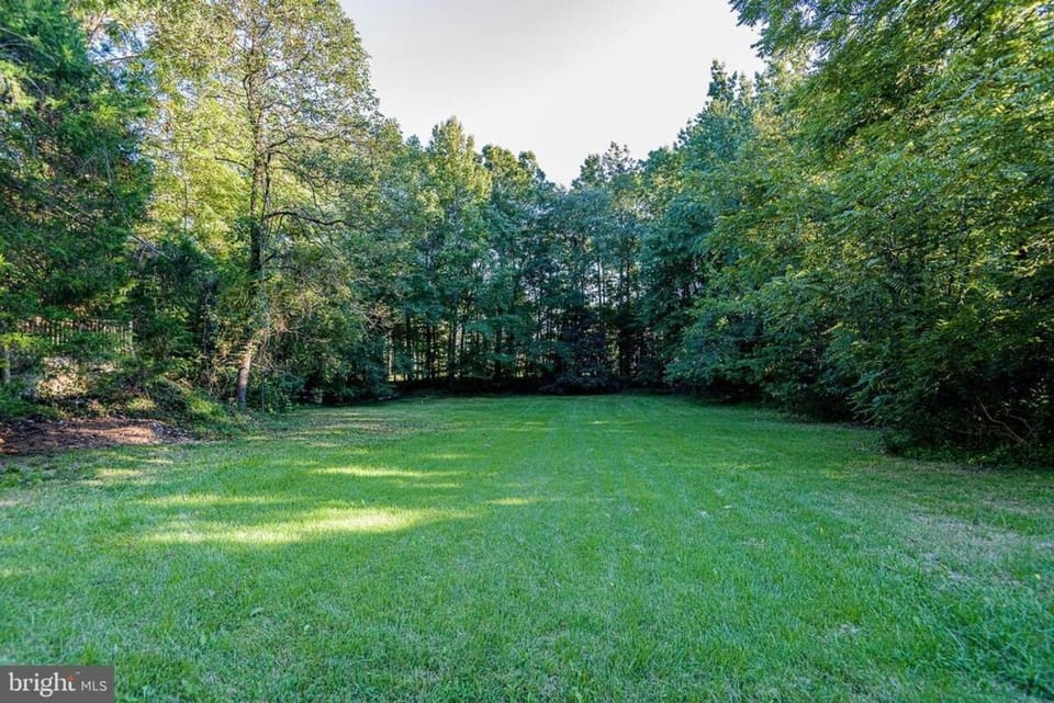 2BR Spacious Escape Close to DC & Baltimore Apartment in Bowie
