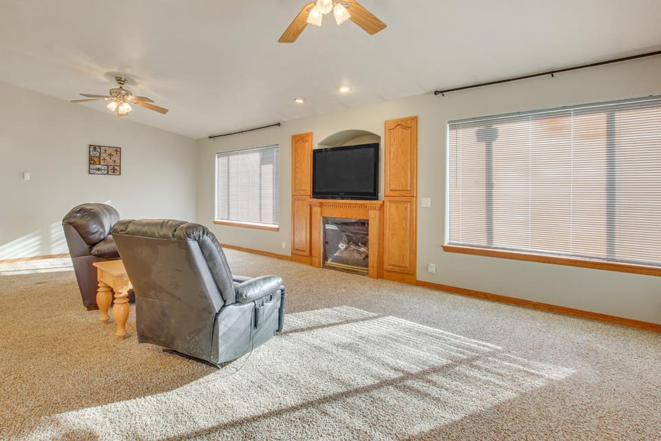 Lake Access & Yard! Mtn-View Malad City Getaway House in Idaho