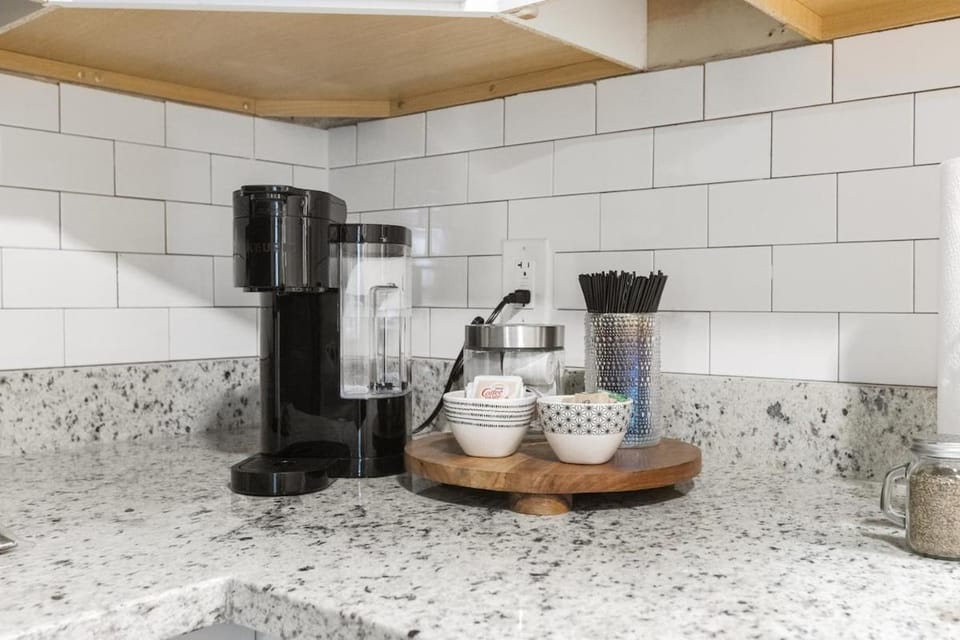 2BR 1 and Half BA Stylish Condo Near Hospitals Shopping House in Columbia