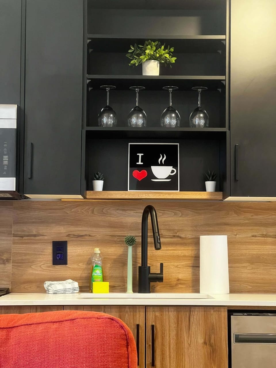 The Scarlet Stay - Heart of Downtown, AC, Unit 506 Apartment in Dartmouth