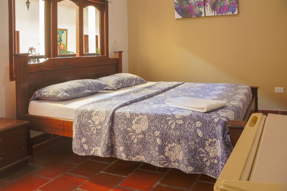 Bed, Bedroom, air conditioner