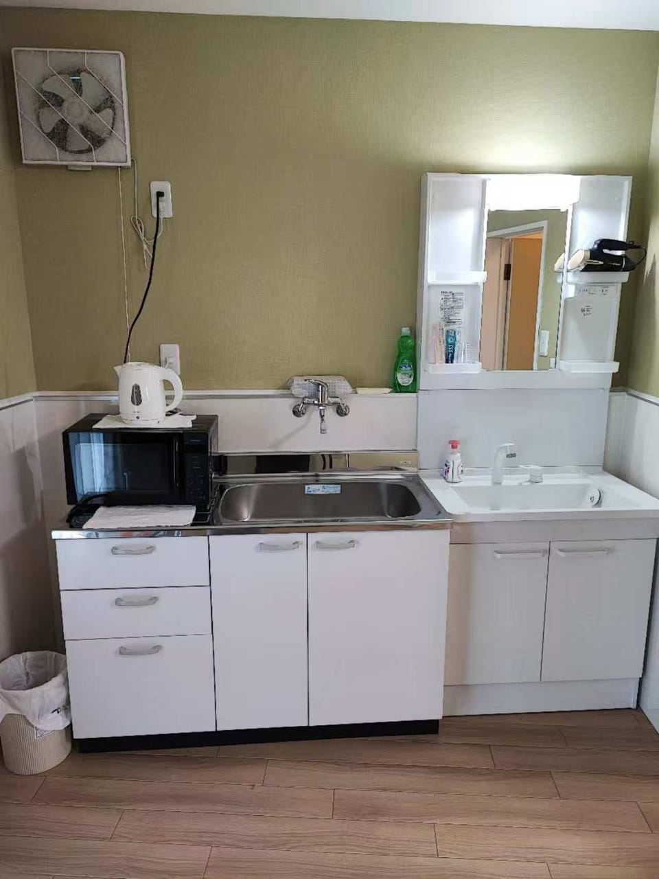 梅田 天王寺へ電車一本 福宿平野 Apartment in Osaka