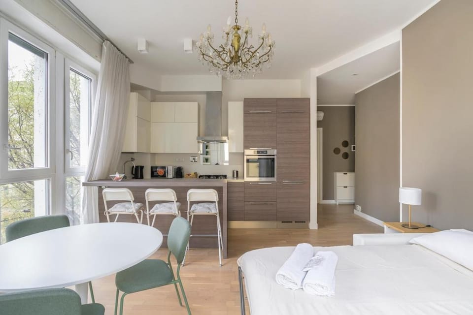 The corner apartment by BeMyHost Apartment in Bologna