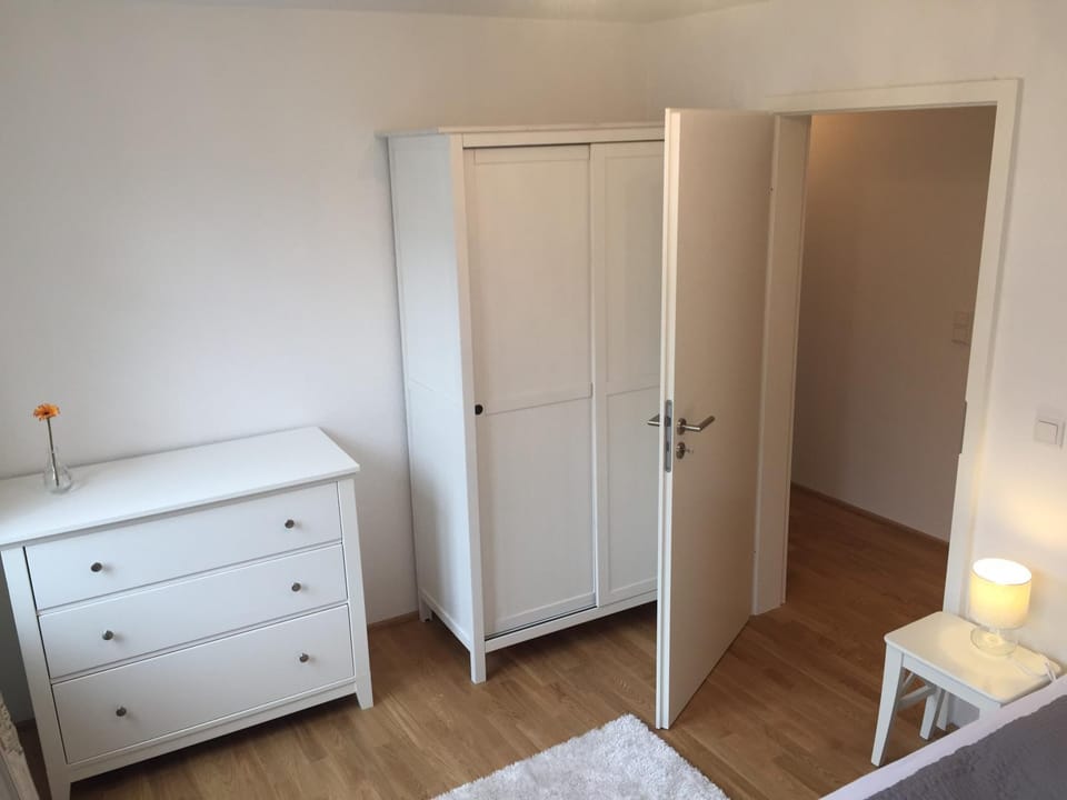 Bedroom, wardrobe