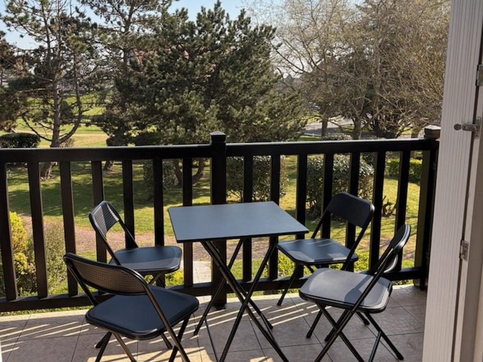 Duplex confortable proche mer - 4 pers. - FR-1-465-134 Apartment in Normandy