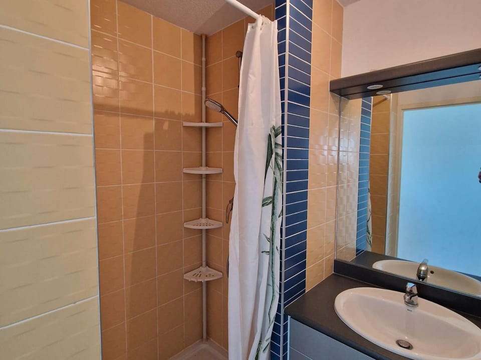 Appartement agréable, vue dégagée - 6 pers. Apartment in Marseillan