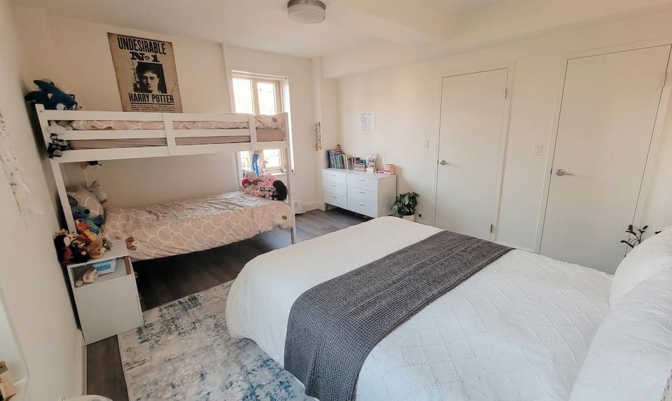 Bed, Bedroom, City view