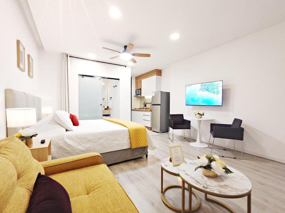 Conchita 1 MaiaHome Chic Condesa Studio King Bed Apartment in Mexico City
