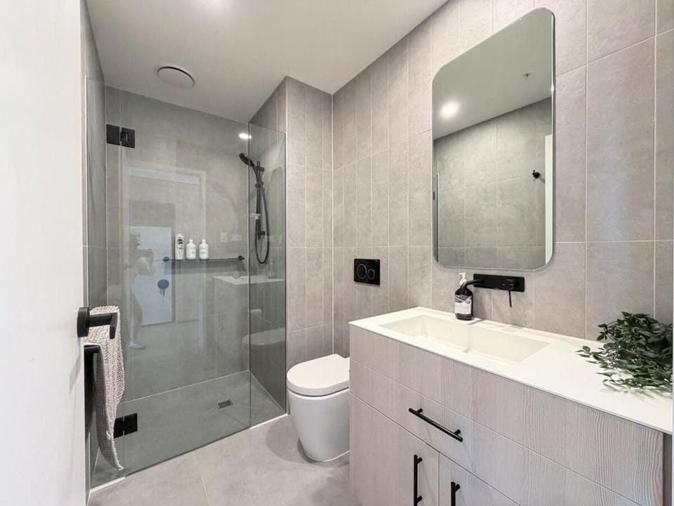 Resort Living at M-City, 2BR 2BA w Parking&Balcony M40 Apartment in City of Monash