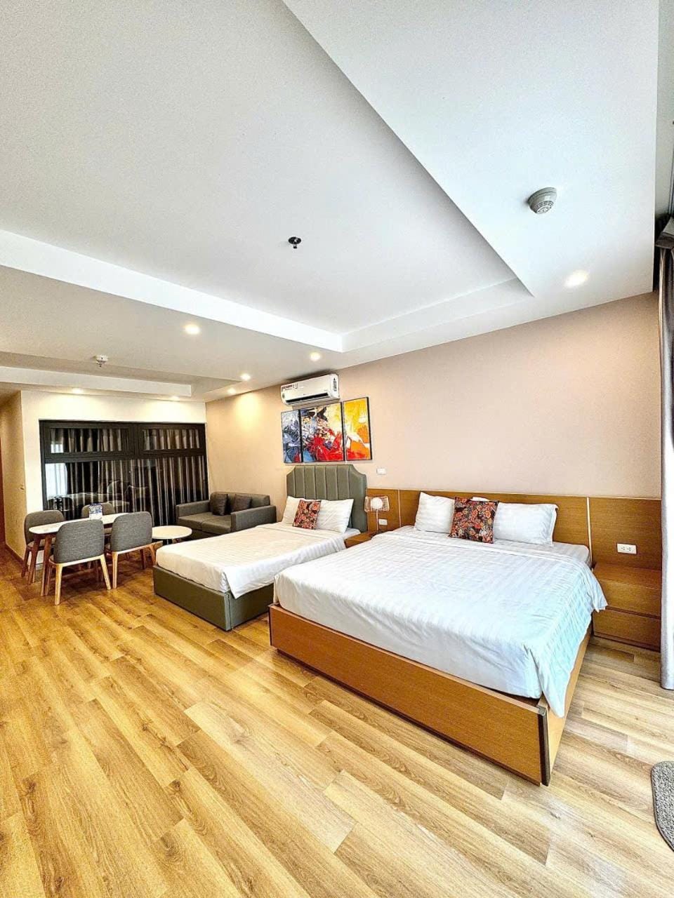 Bed, Photo of the whole room