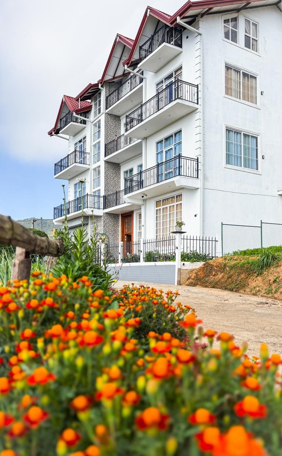Property building, Spring, Garden view