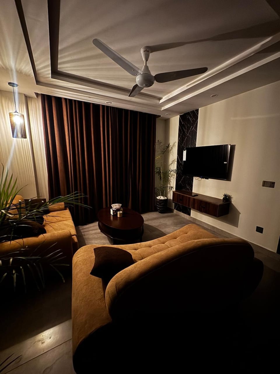 1 Bed Apartment near Eiffel tower Apartment in Lahore