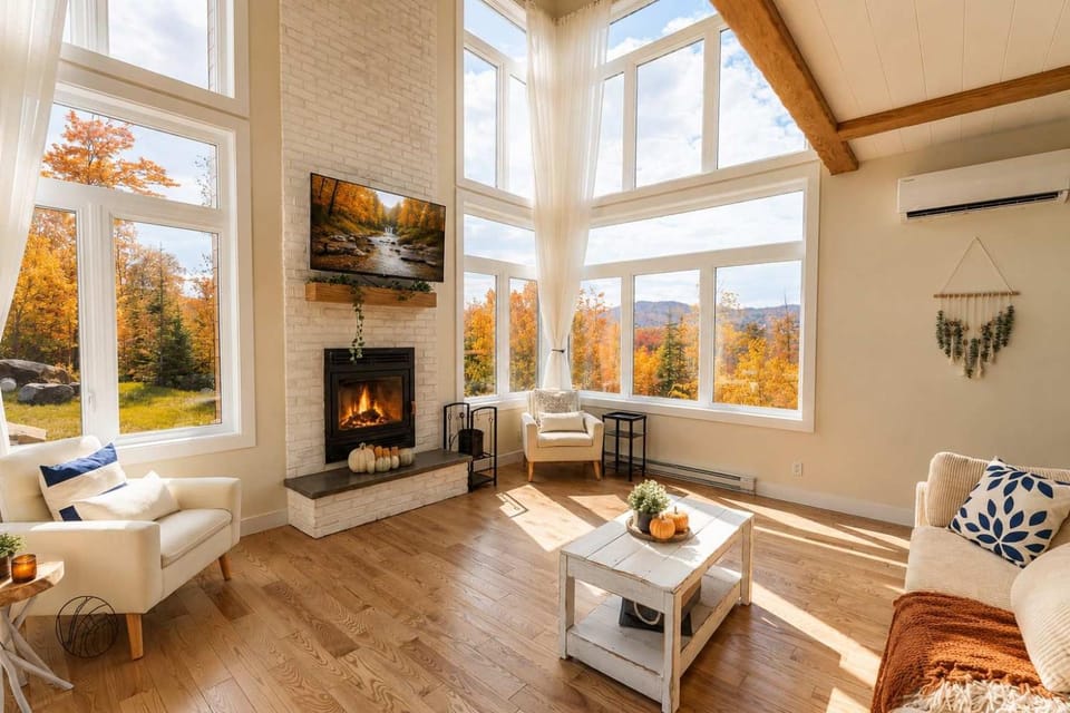 Escape Spa & Pool Table - Le Sherpa Chalet in Quebec