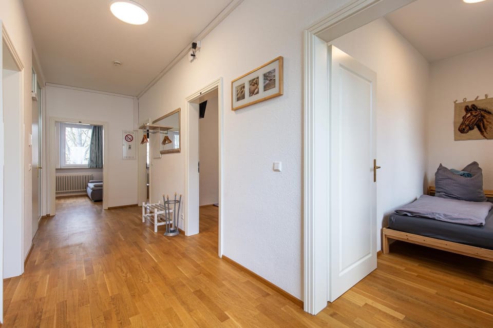 Haus Wendelgard I zentrale Lage I Parkplatz I ganze Wohnung Apartment in Friedrichshafen
