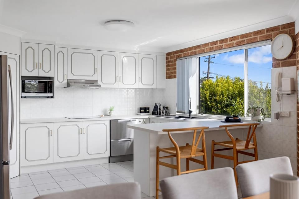 Kitchen or kitchenette, oven, stove