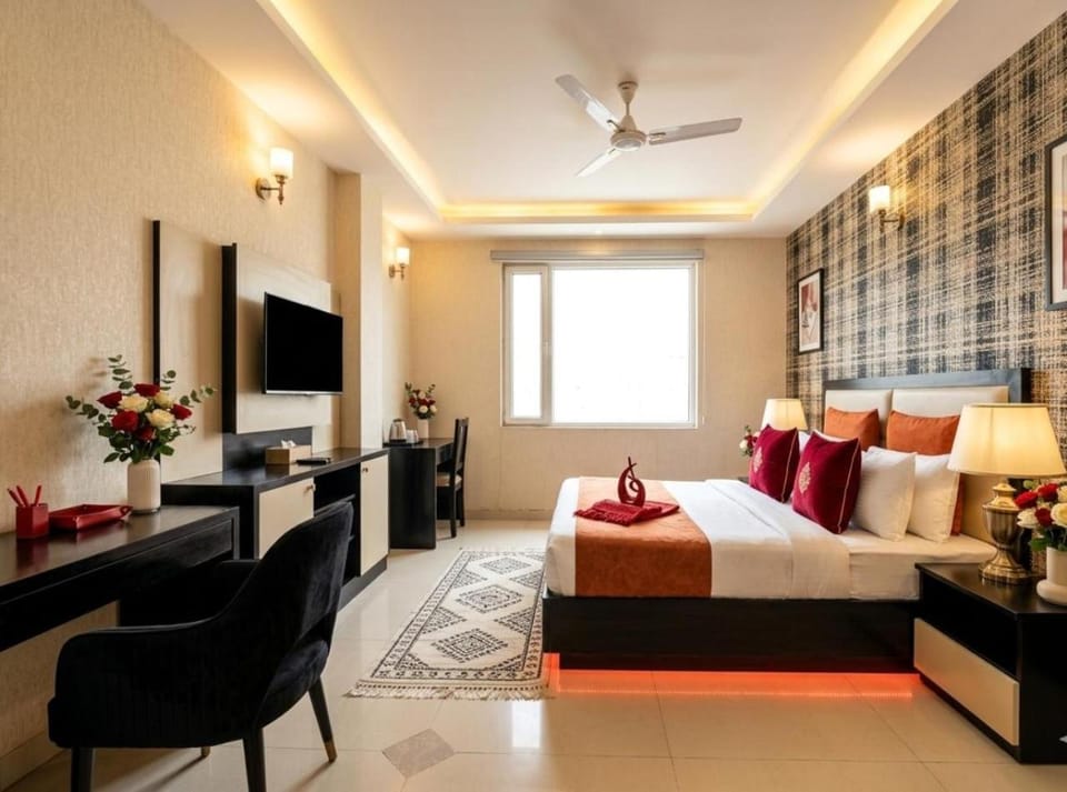 Photo of the whole room, Bedroom