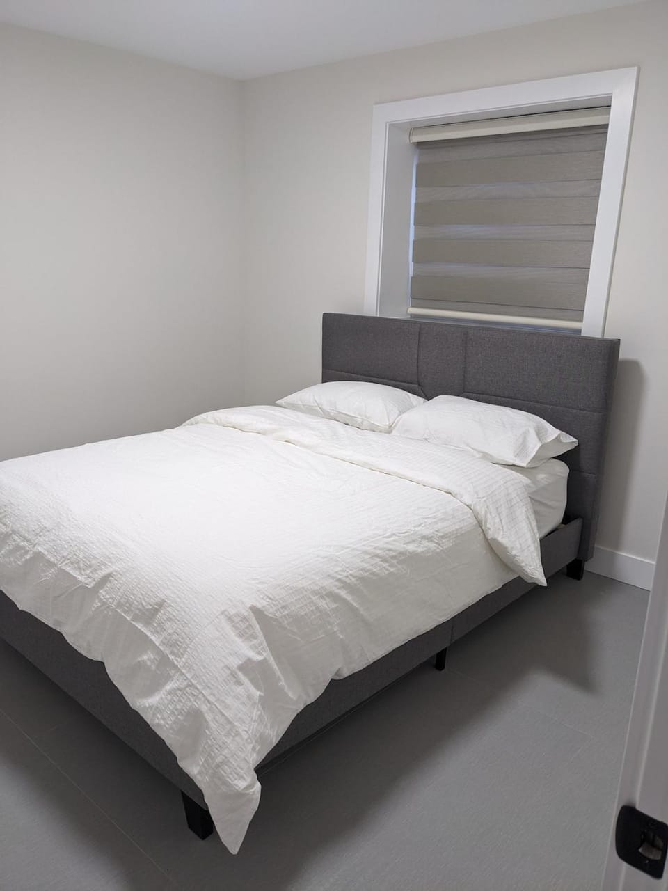 Fully Furnished Holiday Rental 2 BR Suite Apartment in Surrey