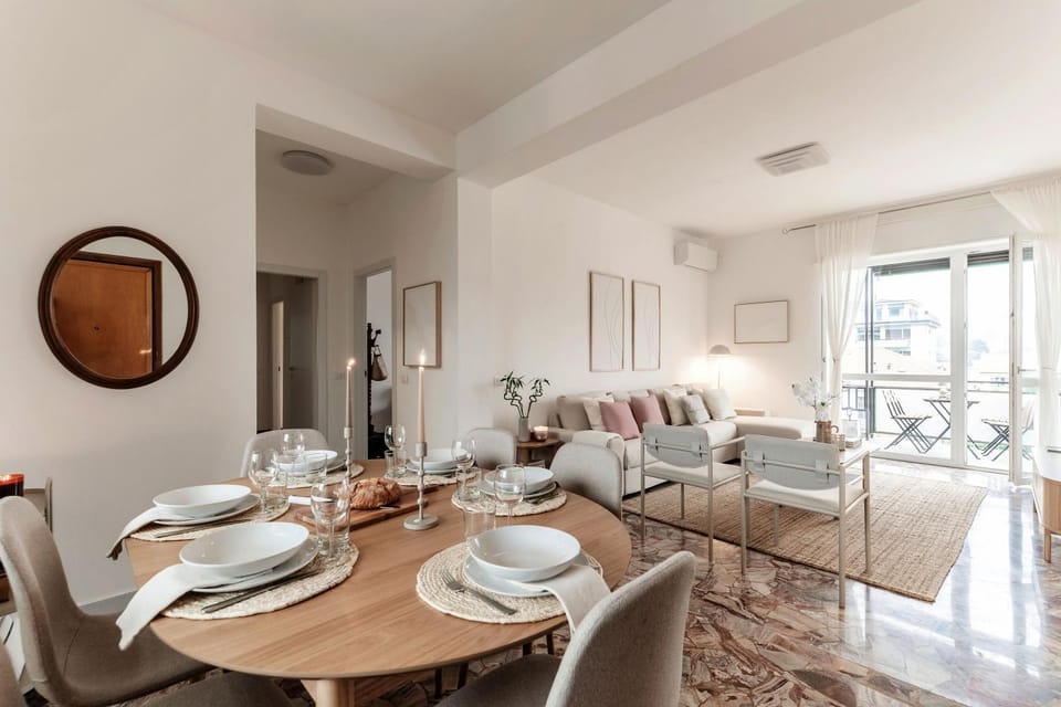 Living room, Dining area